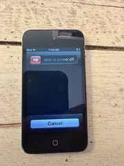 Apple iPod touch 4th Generation Model PC540LL/A BLACK 8GB USED BUNDLE