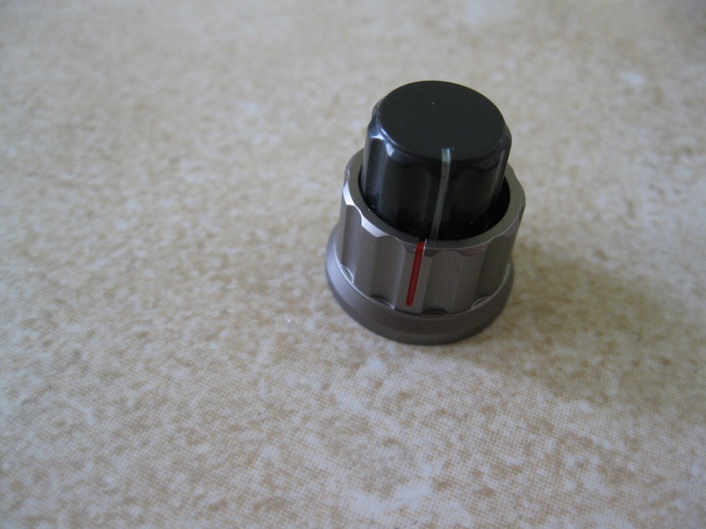 Kenwood TS-850S 2pc Knob set for several front panel controls – See listing