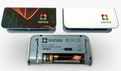 SanDisk Sansa slotMusic Player 2008 MP3 SD Card – 2 faceplates microSD