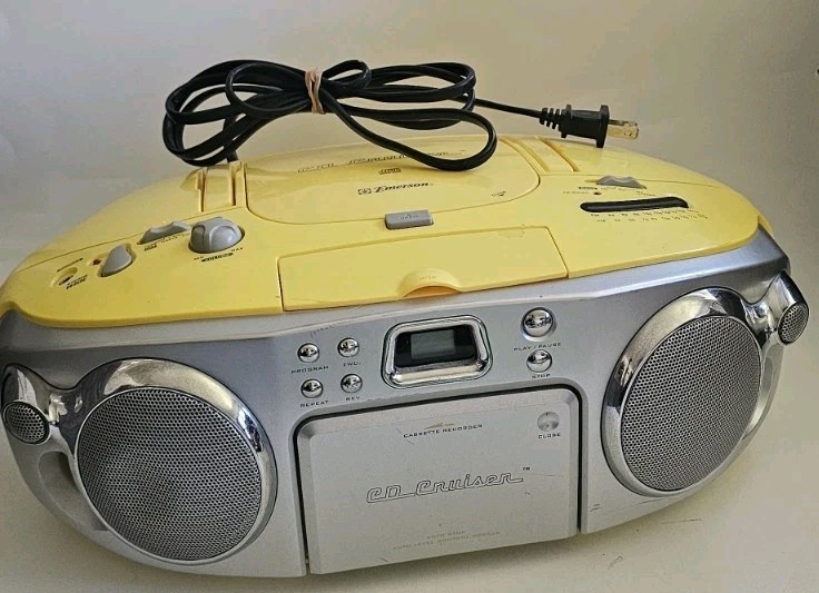 Emerson PD6528BL Cruiser Boombox Yellow CD, Cassette, Radio, Works!