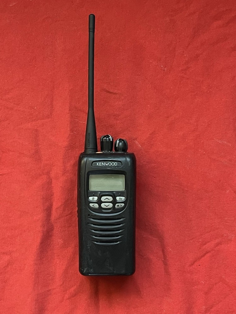 Kenwood NX-30O G Analog/Digital UHF Radio 450-512 MHz With Battery Mil Spec