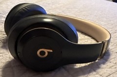 Beats by Dr. Dre Studio 3Headband Headphones Bluetooth USB Black/Gold.