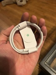 🎵Apple 3rd Generation with MagSafe Charging Case White Earbud Bluetooth🎵