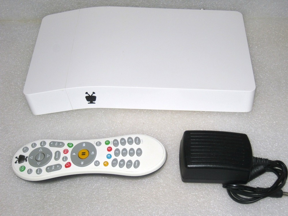 TiVo BOLT 500 GB DVR and Streaming Media Player – 4K UHD TCD849500