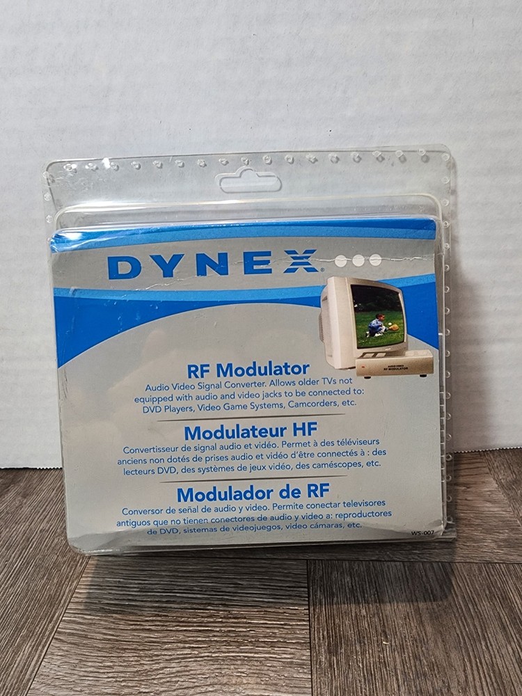 NEW Dynex WS-007 RF Modulator Audio/Video Signal Converter
