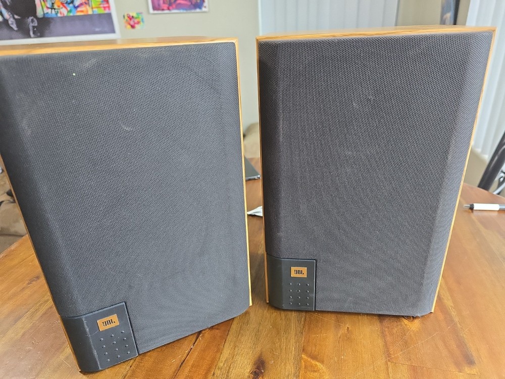 Jbl J2050 Bookshelf Speakers Pair 8 Ohm Oak Veneer Vintage Made in Usa Used