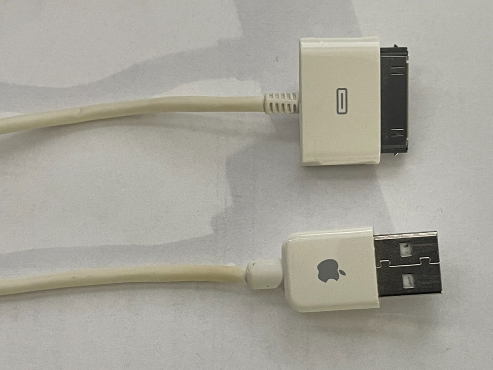 Original Apple USB Data Sync Cable Cord Charger F iPod iPad iPhone 1 2 3 4 Touch