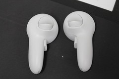Genuine Meta Quest 3 / 3S VR Left & Right Pair Controllers ONLY, GREAT CONDITION