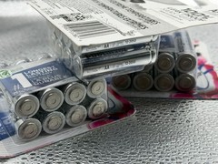 [24-PACK] ENERGIZER AA ULTIMATE LITHIUM BATTERIES – [EXP RANGE: 2039-2050]