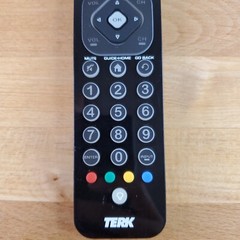Terk Universal 4 Device Remote Control TKRTBL08B R2560 4 3W23CX Tested Working