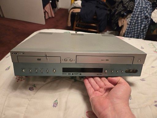 Go Video DVR5100 Sonic Blue DVD VCR Combo Player and VHS ~ Yes A Remote Control