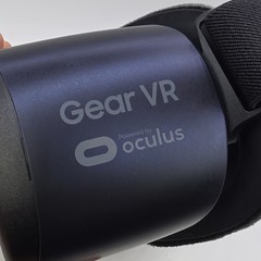 Samsung Gear VR Smartphone VR Headset Powered by Oculus Black/Blue