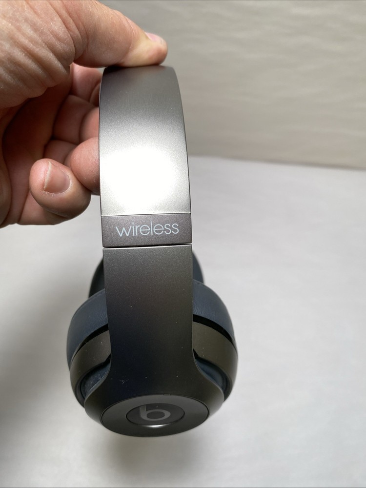 Beats by Dr. Dre Studio Wireless Over the Ear Headphones – Titanium