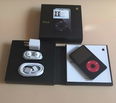 New Apple iPod Classic Video 5th Generation U2 Special Edition Black/Red (30 GB)