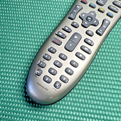 Logitech Harmony 650 Infrared All in One Remote Control, Universal Remote