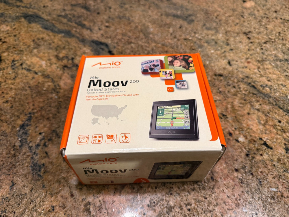 New Mio Moov 200 GPS United States Portable GPS Navigation With Spoken Streets