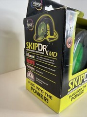 Digital Innovations SkipDr DVD and CD, Video Game Motorized Disc Repair System
