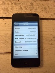 Apple iPod touch 4th Generation Model PC540LL/A BLACK 8GB USED BUNDLE