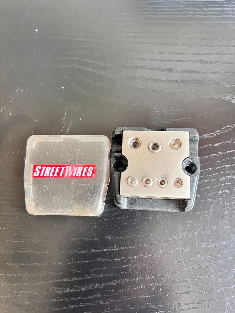 Streetwires DBX3448 – 4 and 8 Guage Power Distribution Block