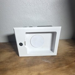 iPort IW-21 In-Wall Charging Cradle Dock for Apple iPod touch, White