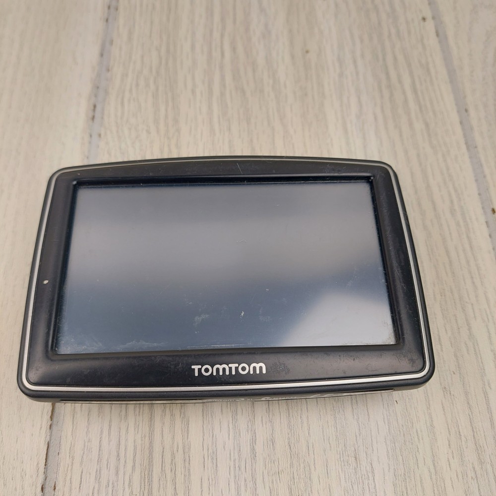 TomTom XL GPS Widescreen N14644 4″ Widescreen Car Truck Motorcycle RV Unit Only
