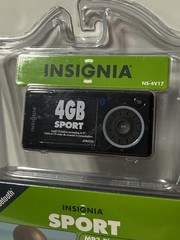 MP3 Player INSIGNIA Sport NS-4V17B Bluetooth 4GB + MicroSD Slot Blue-SEALED