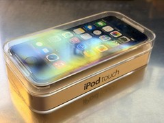 Apple iPod Touch 5th Gen Space Gray 16GB – Locked ** READ ME **