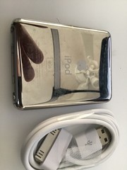 Apple iPod Nano 3rd Generation 8 GB . New Battery installed
