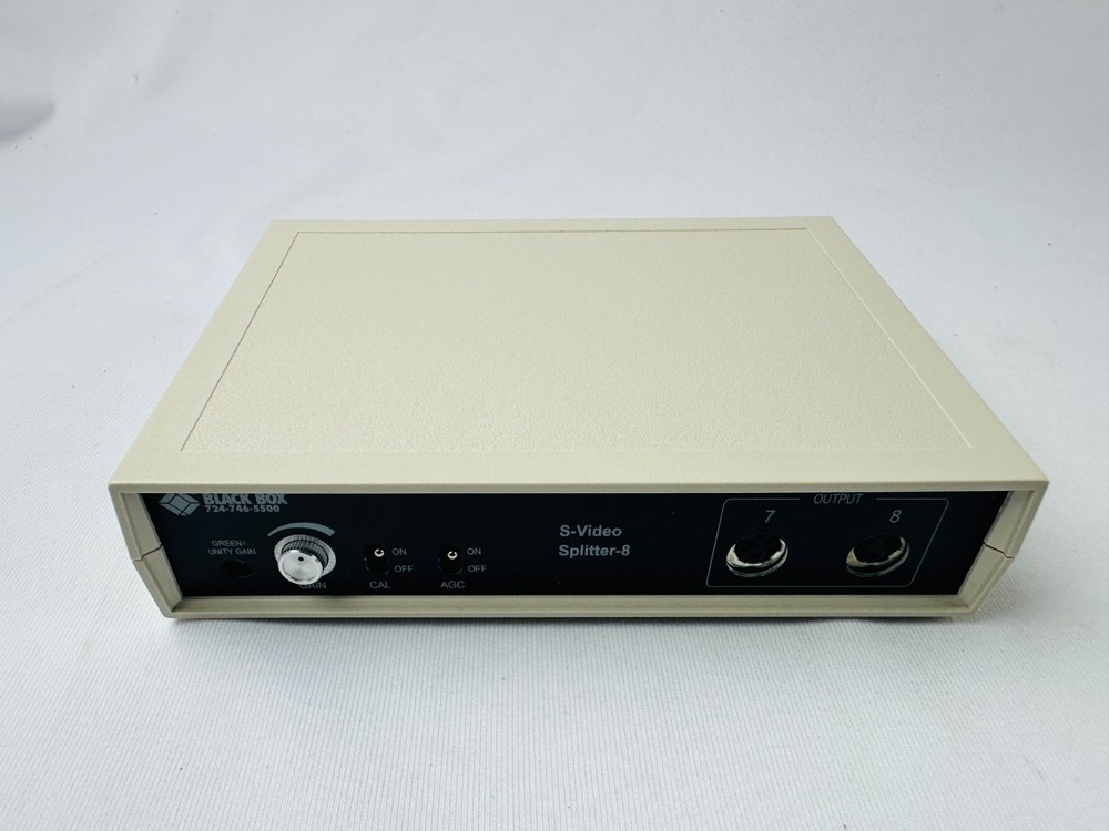 Black box AC043A-R2 Video Splitter, S-Video (1 In, 8 Out)