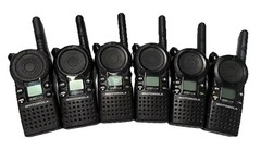 Motorola CLS1110 UHF Radios Walkie Talkies with 6 pocket Multi-Unit Charger