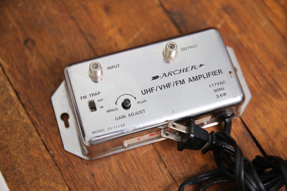 Vintage Archer VCR-TV-FM Radio Variable Amplifier 15-1113A Coax UHF VHF