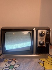 Vintage 1970s Zenith Solid 9in Screen Black White TV Silver Black Case – Working