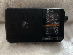 HDi Home Portable AM/FM Radio, Battery Operated, or AC Power M# HDi-2600BK