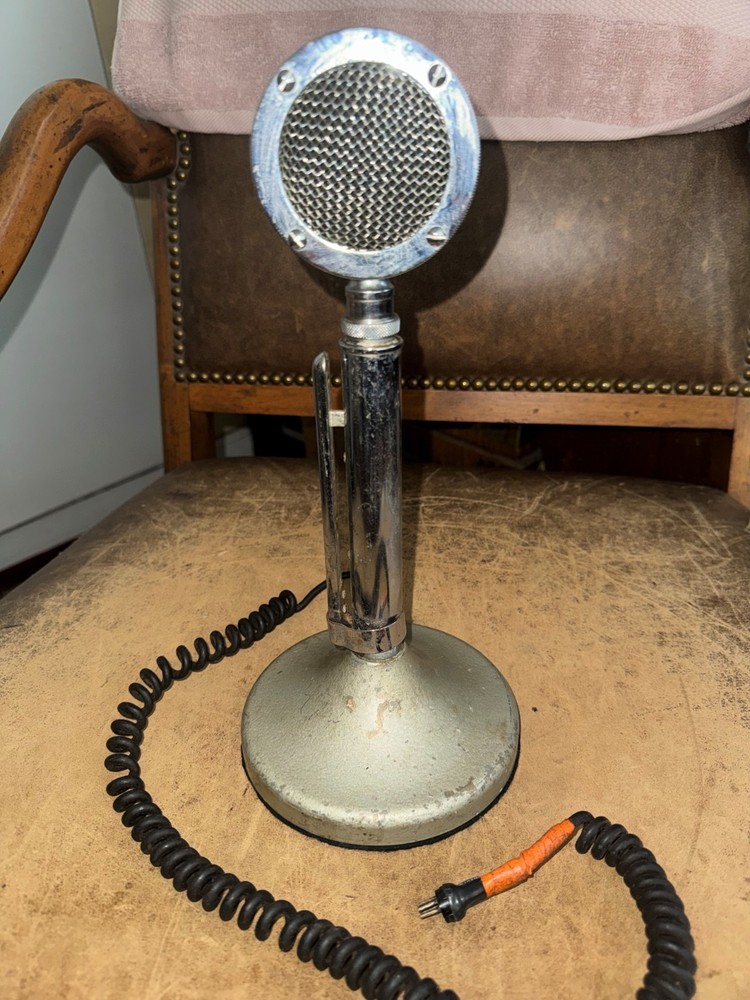 Astatic D-104 Amplified Microphone lot powered ham CB Radio 4 pin Desktop