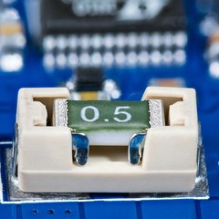 30Pcs 32V 5A Surface Mount Device Fuse One Time 1206 Square Fuses Green