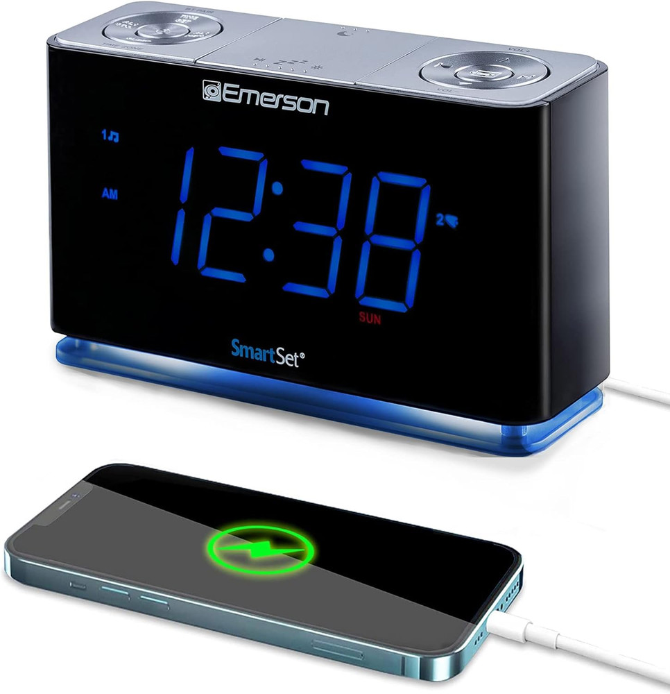 Emerson CKS1507 Smartset Radio Alarm Clock, 1.4″ Blue LED Digital Display, USB