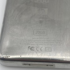 Apple iPod MP102 HP INVENT 4th Generation (20 GB) White – NO POWER – FOR PARTS