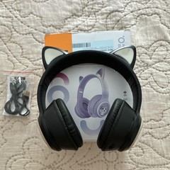 Cat Ear MS-K10 Headphones Black/White Bluetooth Wireless LED Foldable 40mm
