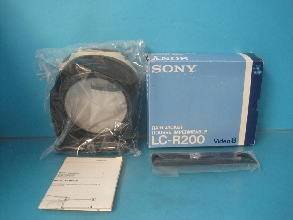 AWESOME VINTAGE NOS SONY LC-R200 RAIN JACKET FOR VIDEO-8 CC-V3/V30 V5/V50 V9/V90