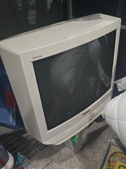 Sony Trinitron KV-20S41 20 CM CRT Color TV Retro Gaming TV No Remote Works Great