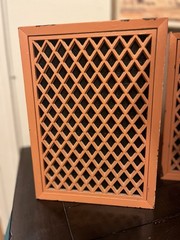 Vintage Realistic Bookshelf Speakers with Lattice Grills – Painted Coral- TESTED