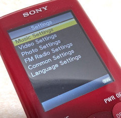 SONY – MP3 Walkman – NWZ-E364 – 8GB – FM Radio – Red – Tested – Nice Condition