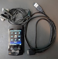 Sony Walkman – NWZ-S545 – Black – Digital Media MP3 Player