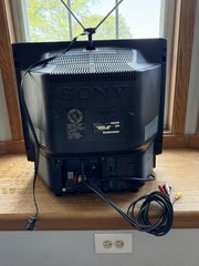 Sony Trinitron KV-20TS29 20” CRT TV Retro Gaming with all Cables (Tested)
