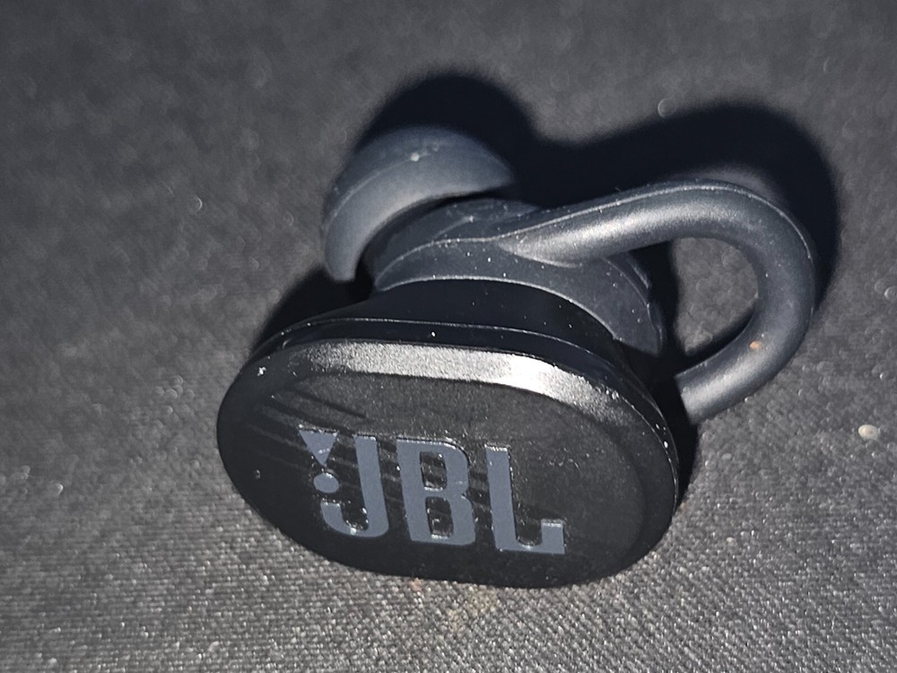 JBL Endurance Race True Wireless Sport TWS Earbuds Headsets – Left Earbud Only