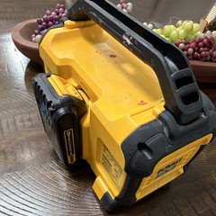 DEWALT 12V/20V Lithium Ion Bluetooth Jobsite Speaker, Yellow/Black
