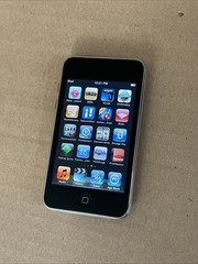Apple iPod Touch 2nd Gen 8GB MC086LL A1288 – Tested & Works – iOS 4.2.1 Retro