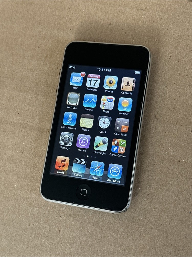 Apple iPod Touch 2nd Gen 8GB MC086LL A1288 – Tested & Works – iOS 4.2.1 Retro