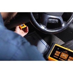 GEARWRENCH 7 in. OBD2 Wireless Bi-Directional Diagnostic Scanner Tablet w/ Case