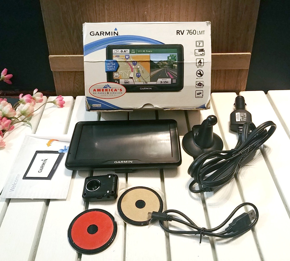 Garmin RV 760 LMT 7″ GPS bundle, Lifetime Maps, Traffic, Car Mount Kit